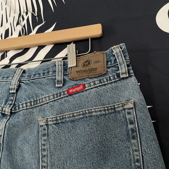 Vintage Wrangler Jean Shorts - Picture 3 of 4